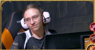 Illustration for article titled Hearthstone Game Ends In Almost Impossibly Improbable Sequence